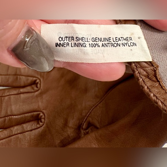 Vintage Isotoner - Lightly Lined Pecan Brown Leather Gloves - EUC size 7 1/2 - Picture 8 of 14